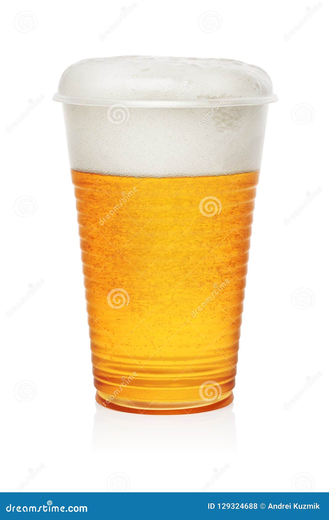 11,857 Beer Plastic Cups Royalty-Free Images, Stock Photos & Pictures