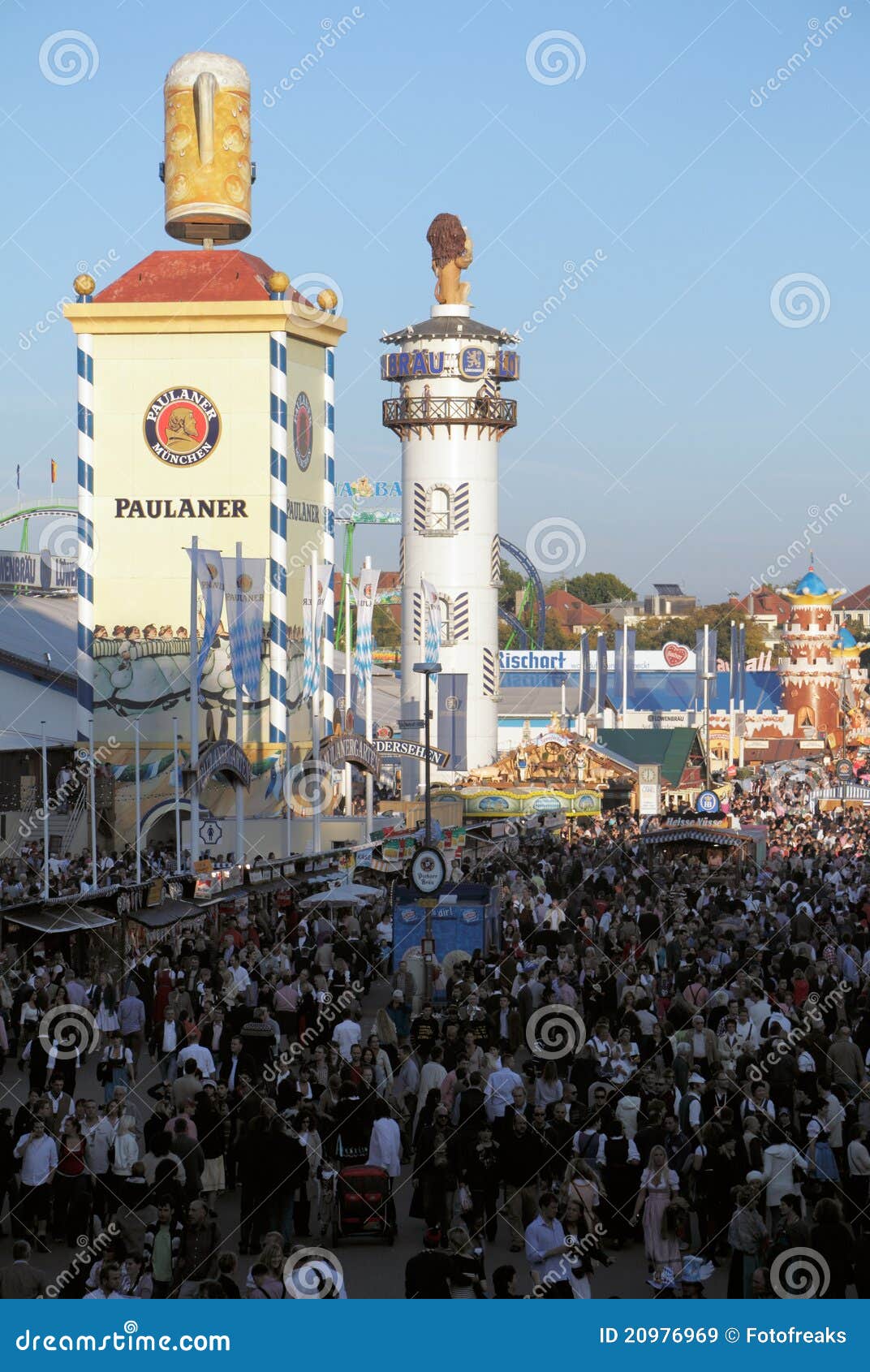 Beer towers editorial stock image. Image of octoberfest 20976969
