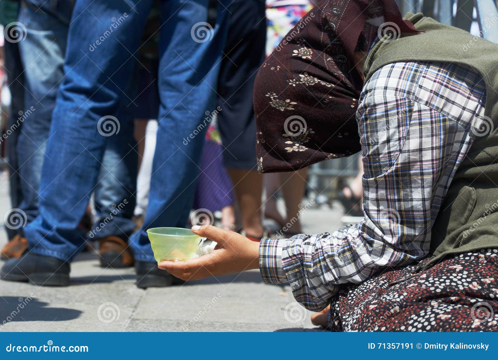 Beggar Woman Begging For Money In The Street Editorial Photo Image Of Help Pauper 71357191 