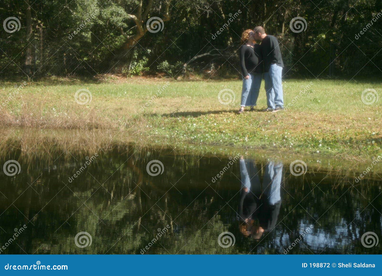 Beijando pares