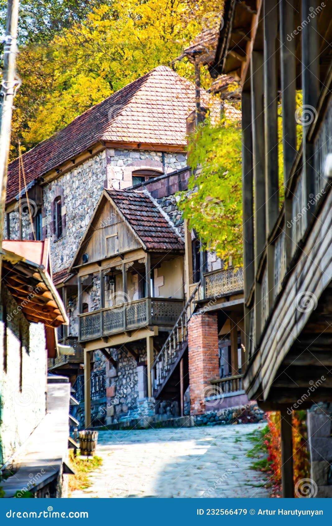 Imagem Mostra Casa Que Tem Uma Bela Arquitetura Casa Tem imagem