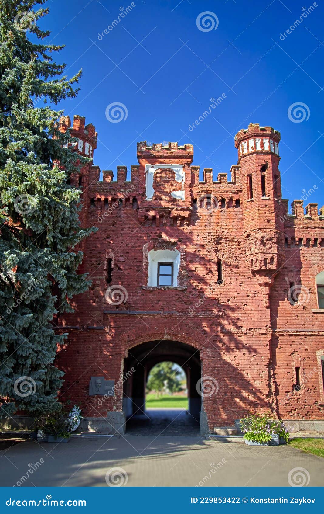 08.09.2021 Belarus-the Gates of the Brest Fortress in Sunny Weather ...