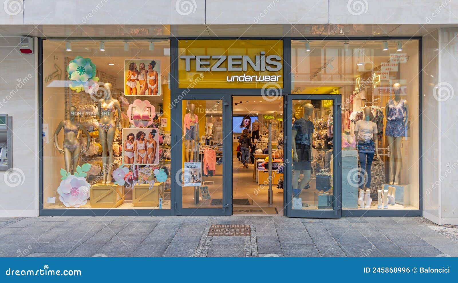 Tezenis Underwear Shop editorial photo. Image of group - 245868996