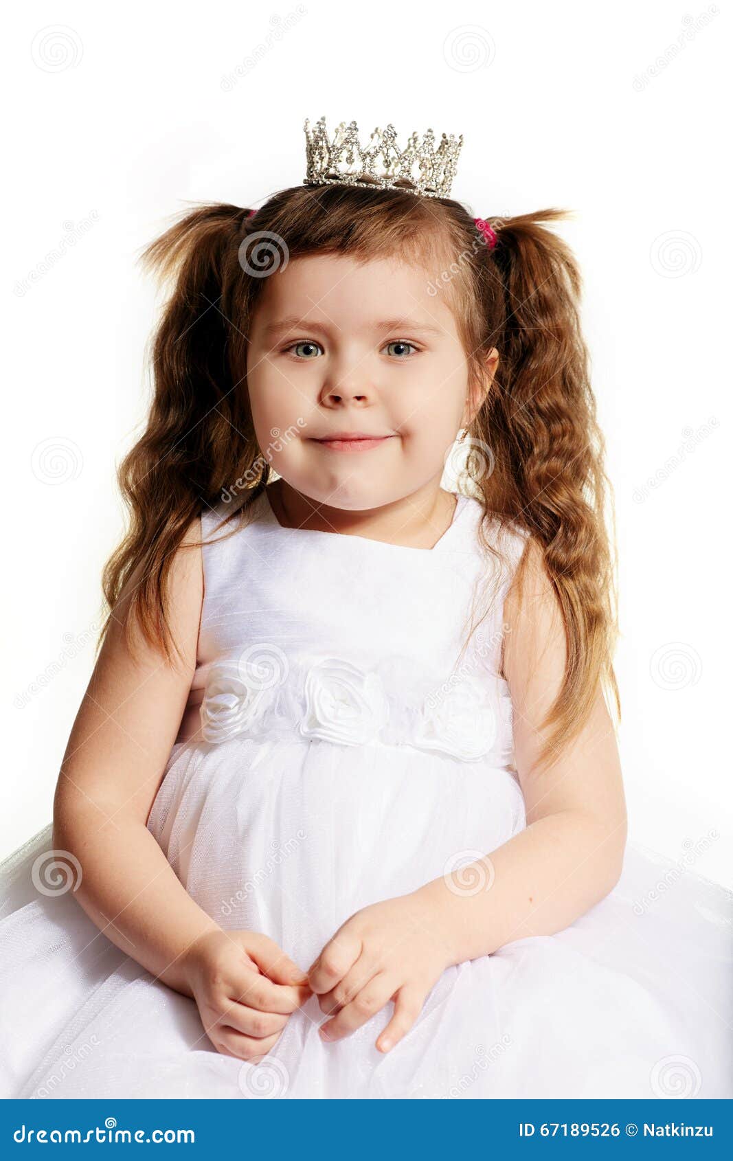 Bella Bambina Con La Corona Di Principessa Fotografia Stock - Immagine di  figlia, regina: 67189526