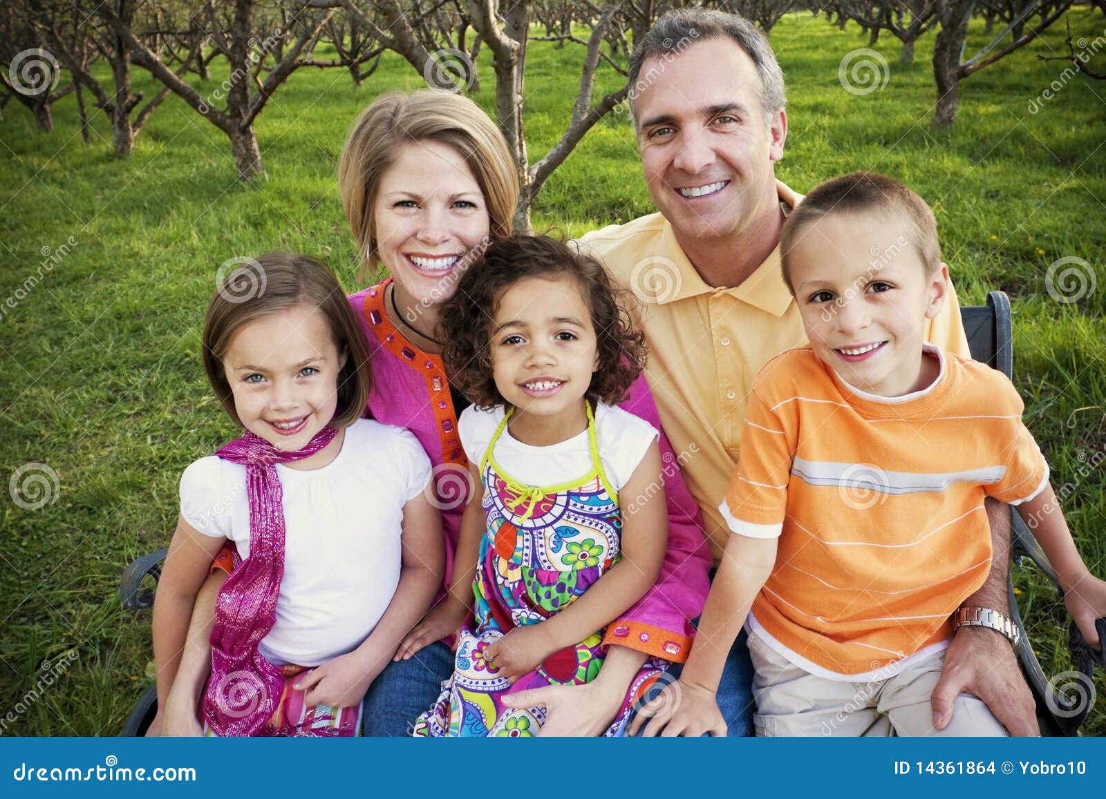 Bella Famiglia Multiracial Fotografia Stock Immagine