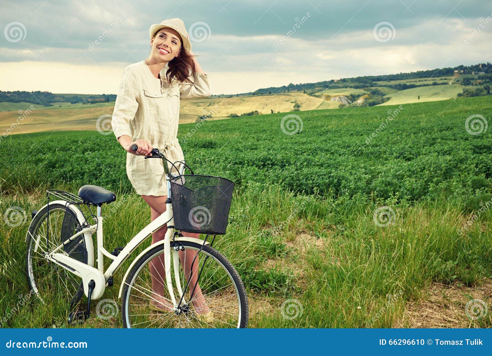 ragazza in bicicletta le immagini più belle del web