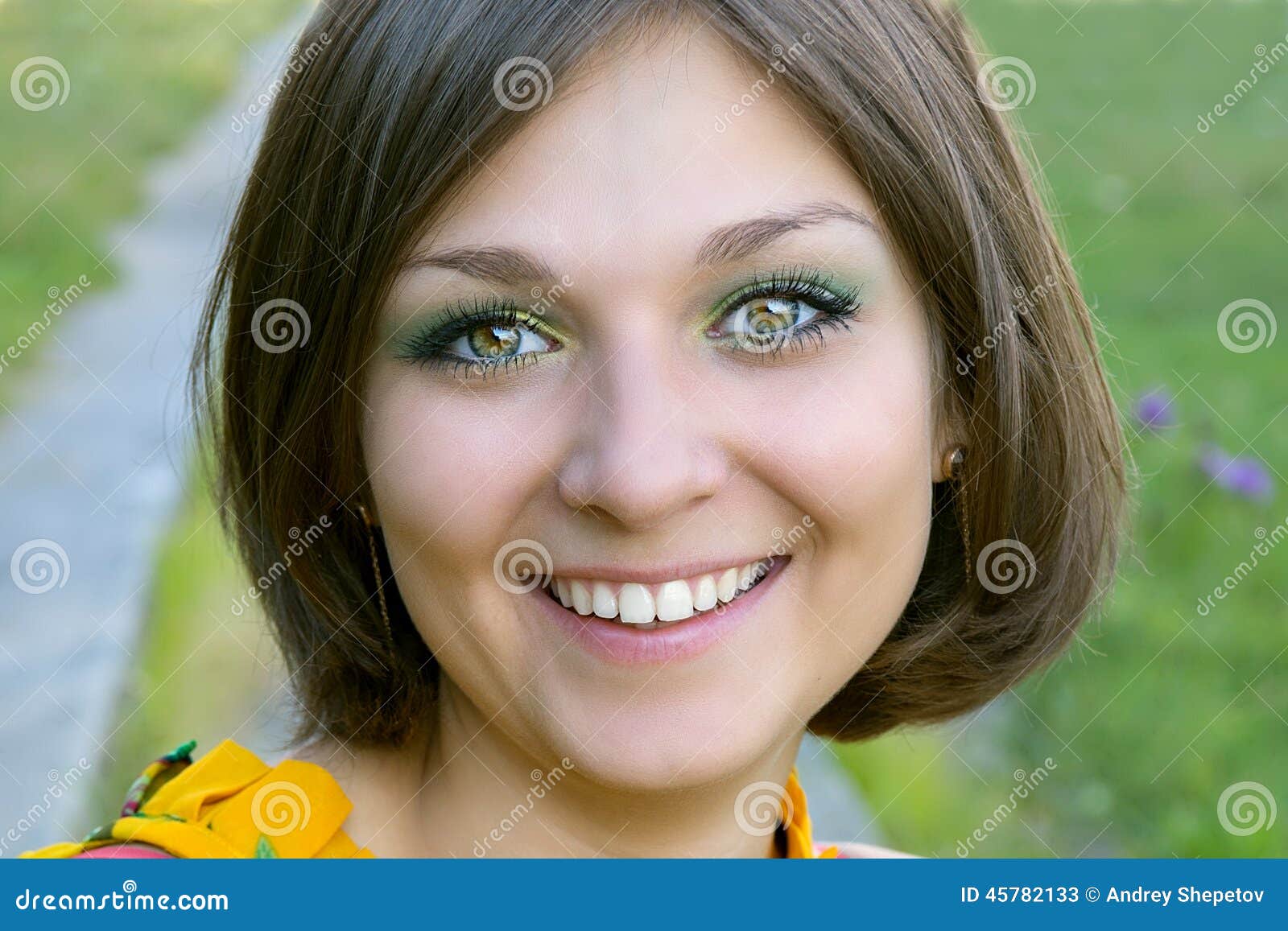 Bella ragazza russa immagine stock. Immagine di modo 45782133