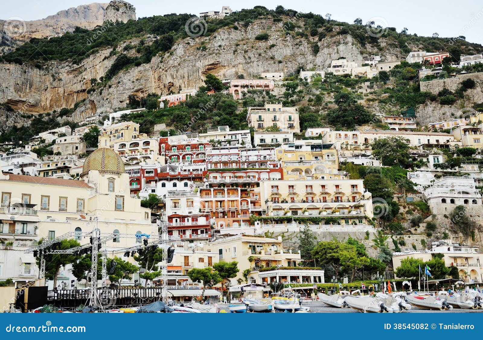 Bella Vista Panoramica Di Positano Fotografia Stock - Immagine di ...