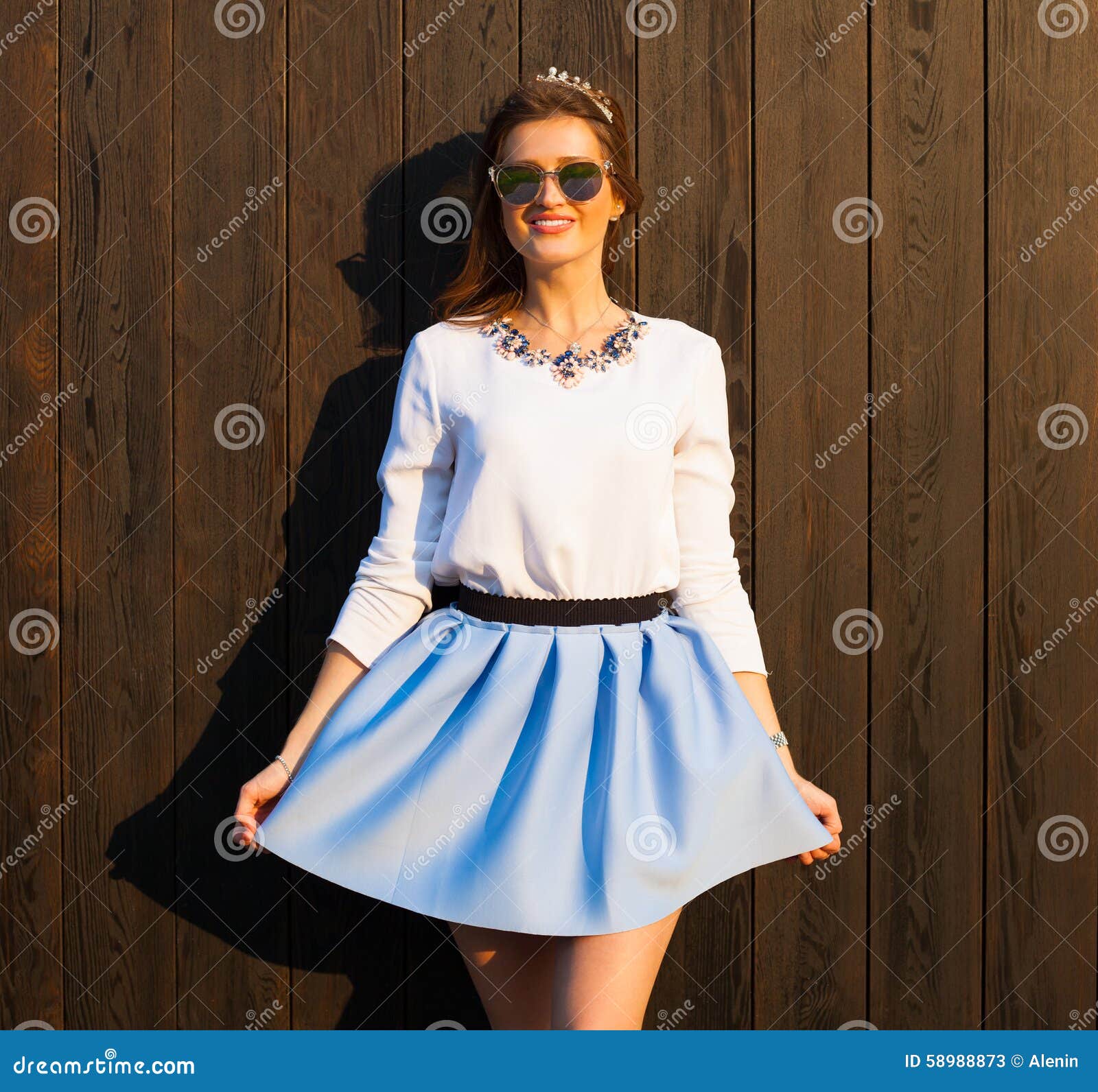 Une jupe bleue sale
