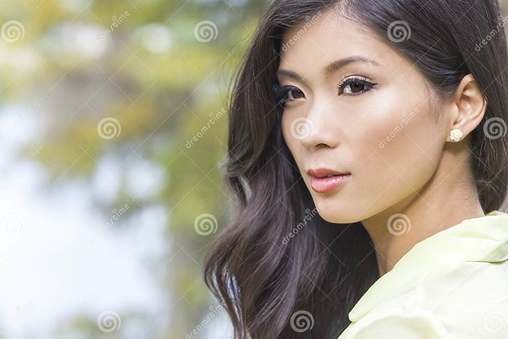 Belle Fille Asiatique Chinoise De Jeune Femme Image Stock Image Du Fille Vingtaine 34788905