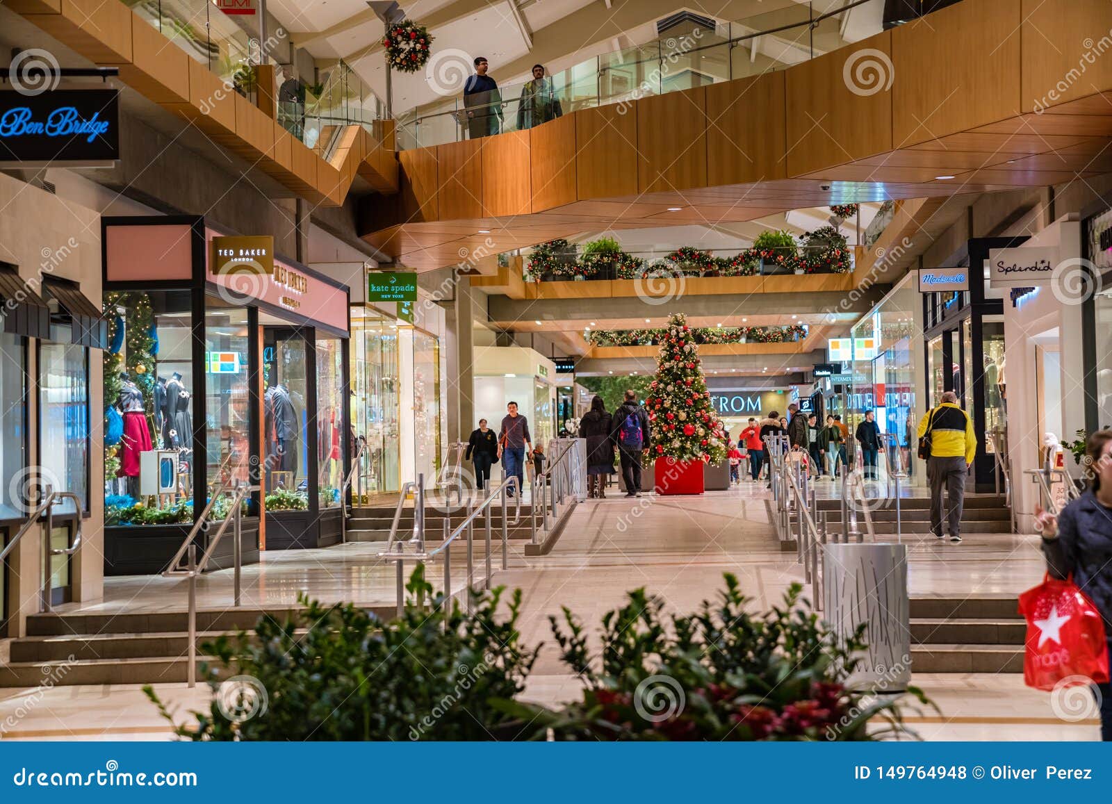 bellevue square mall christmas