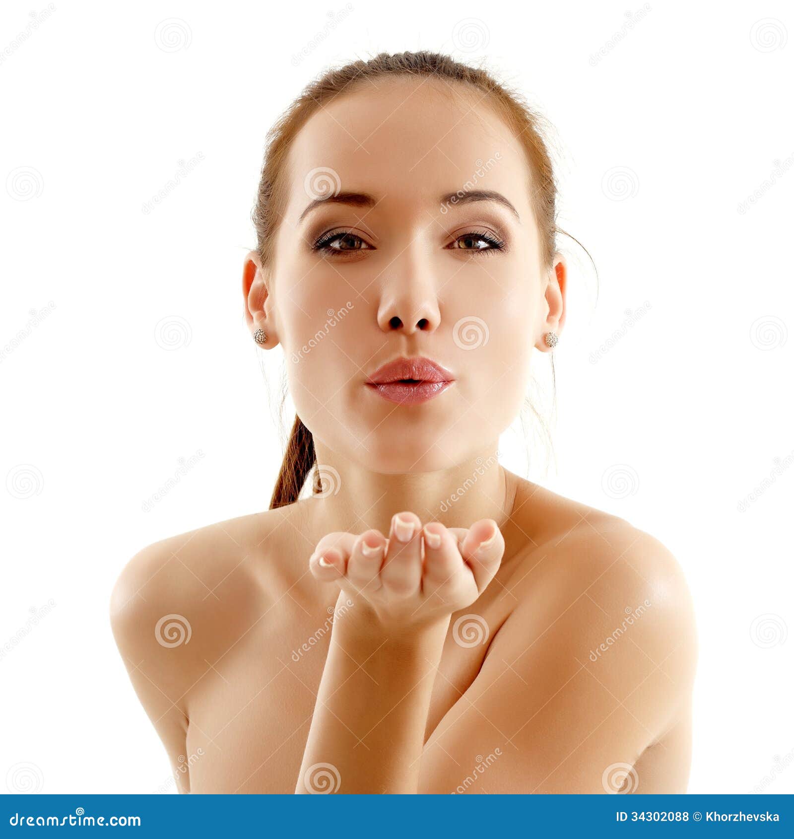 Bello Colpo Della Giovane Donna Un Bacio Fotografia Stock - Immagine di