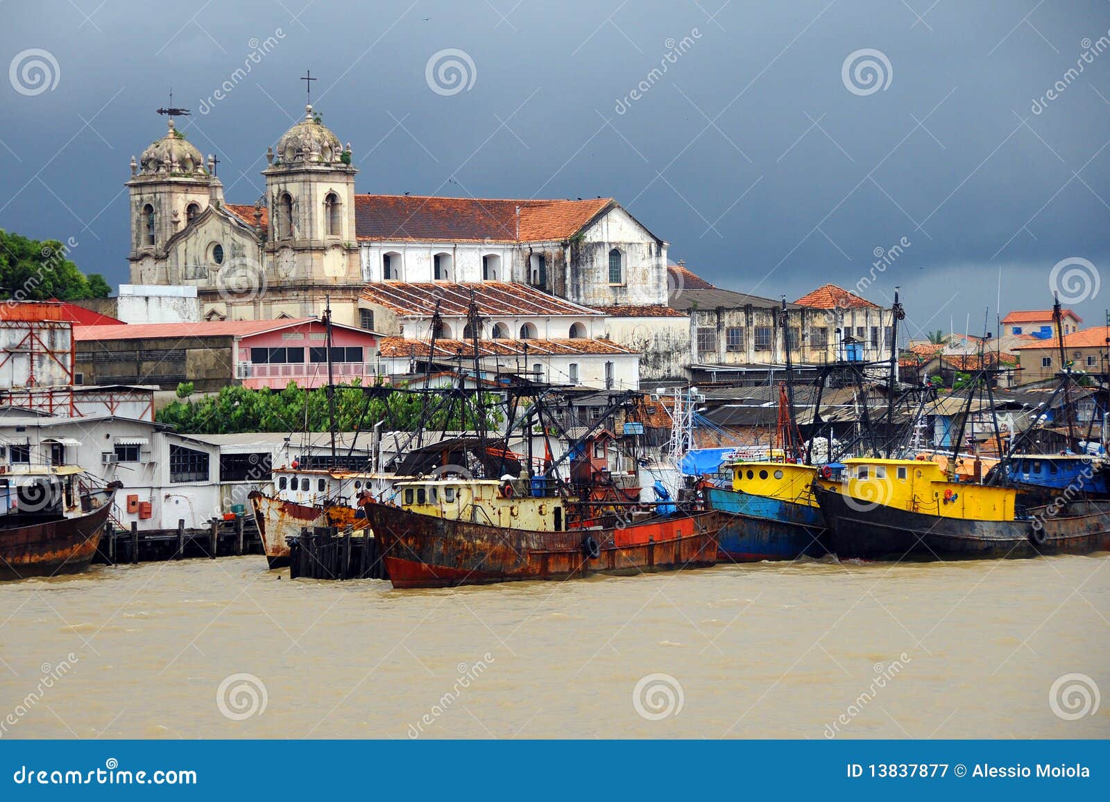 belÃÂ©m, old boats on the river - brazil