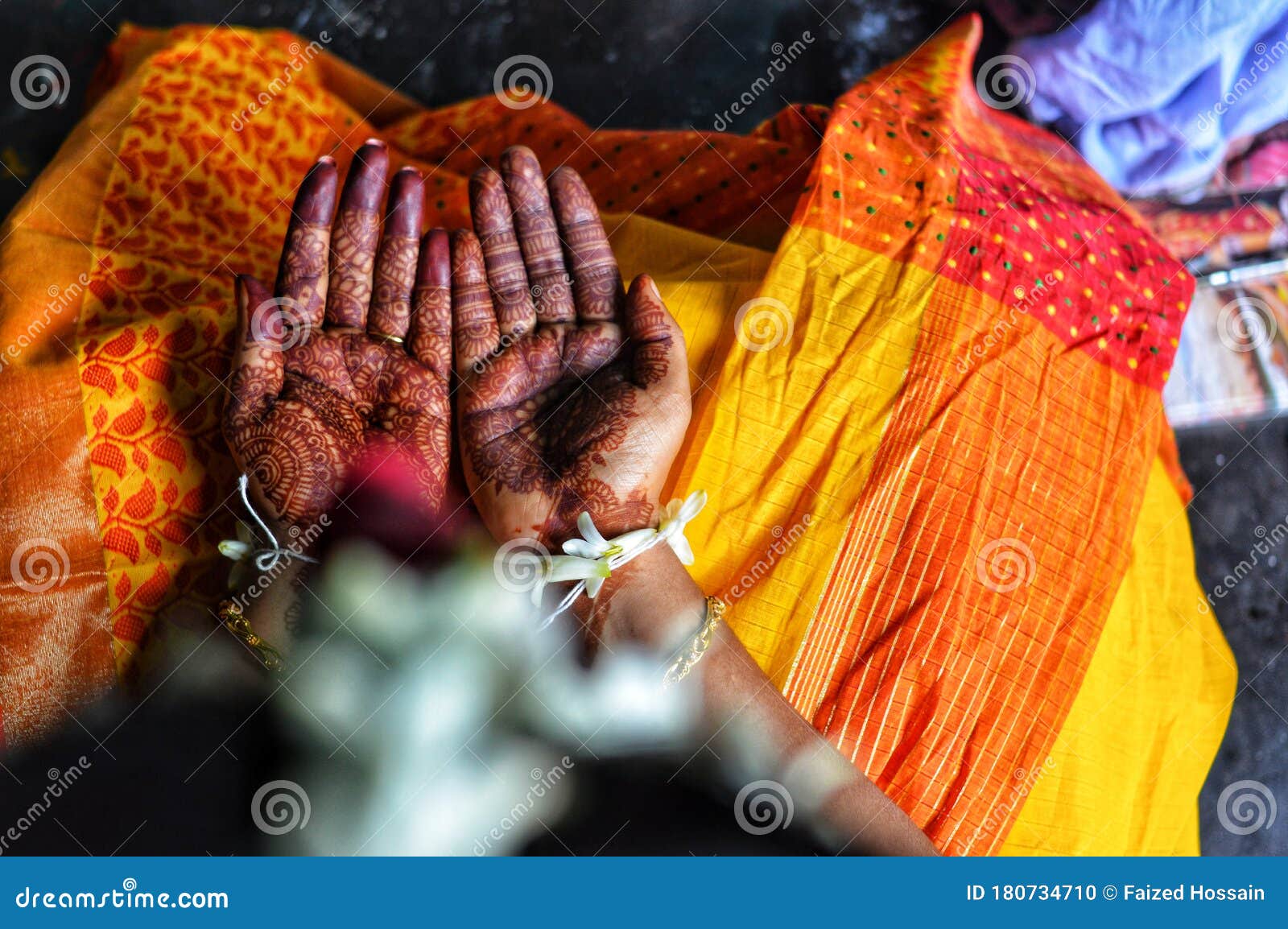 Bengali bride hand stock photo. Image of autumn, hand 180734710