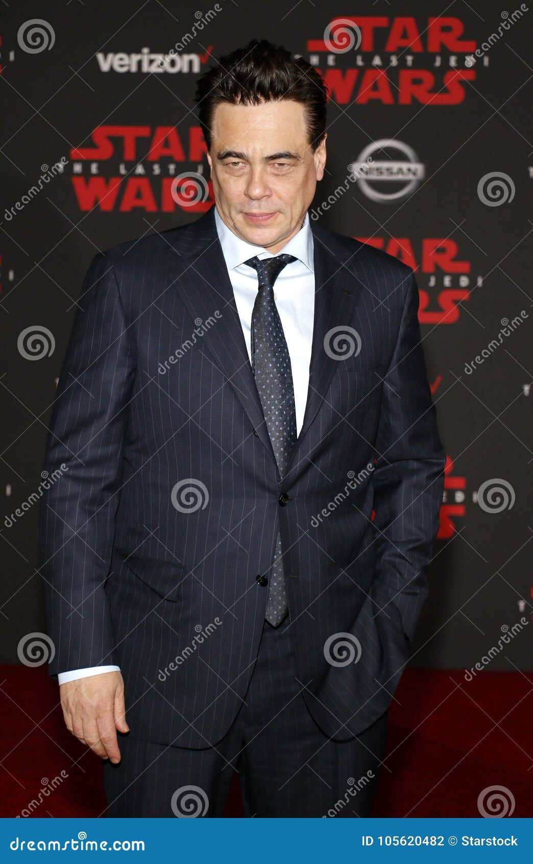 Benicio Del Toro redaktionelles stockfotografie. Bild von teppich ...
