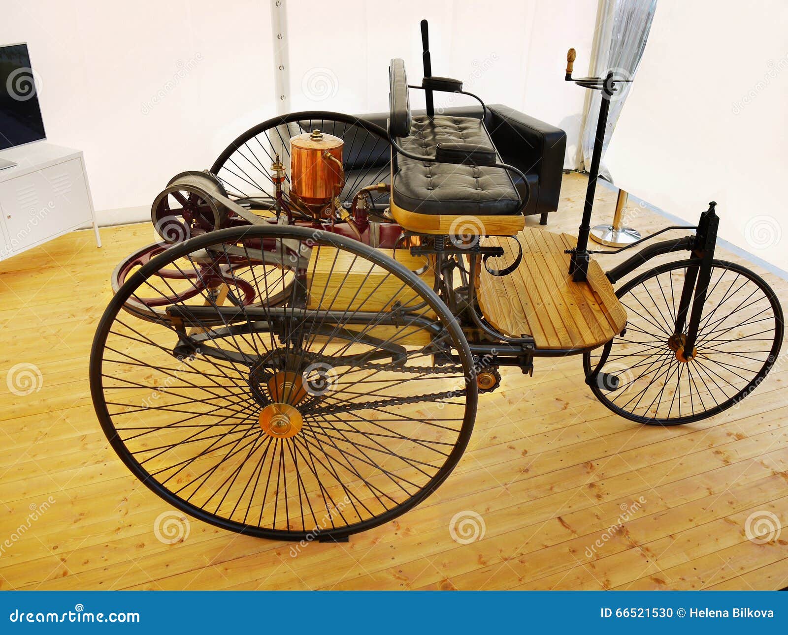 Benz Patent Motor Car, Antique Cars Editorial Image - Image of wheeled, symbol: 66521530