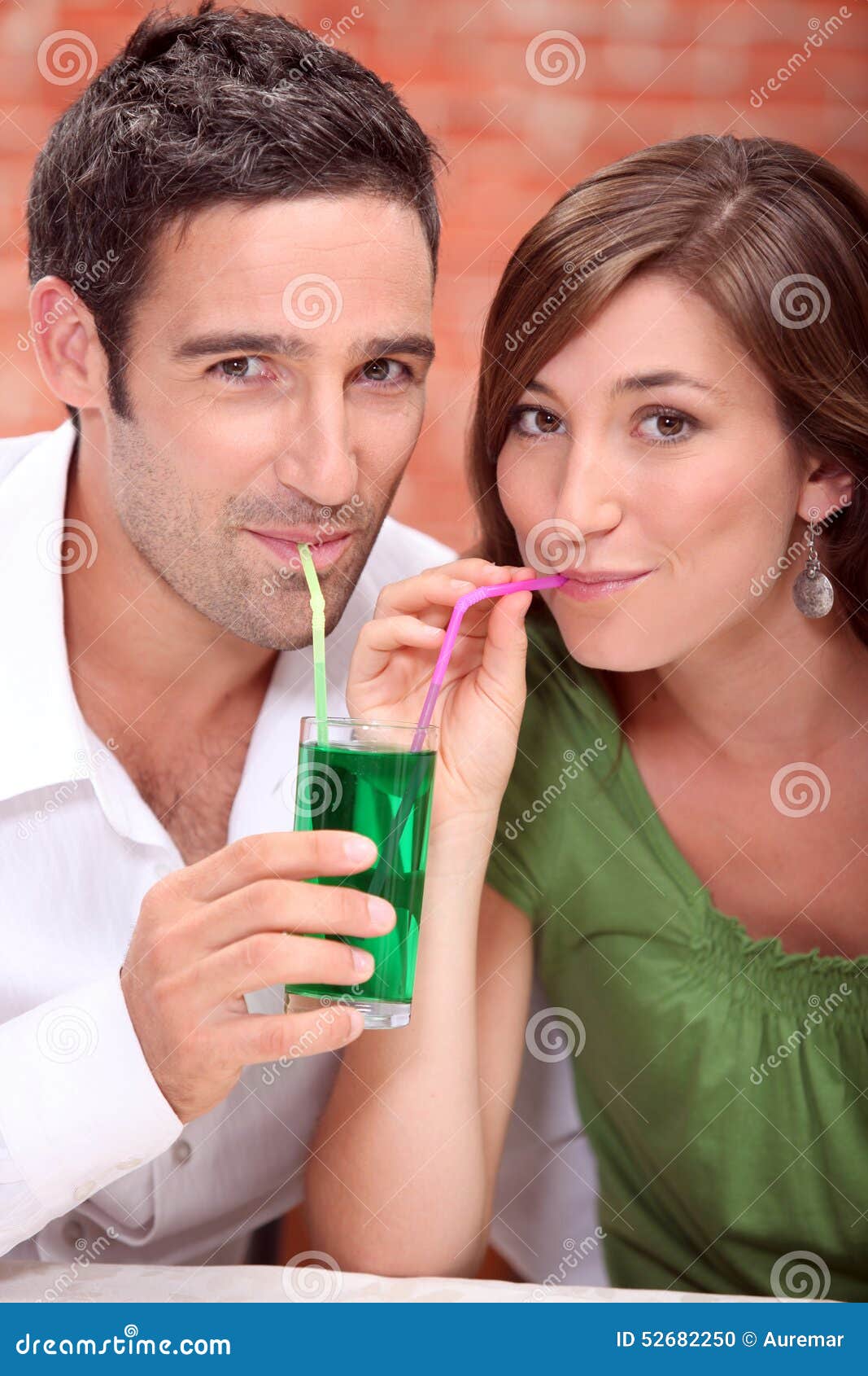 Двое пили зеленый