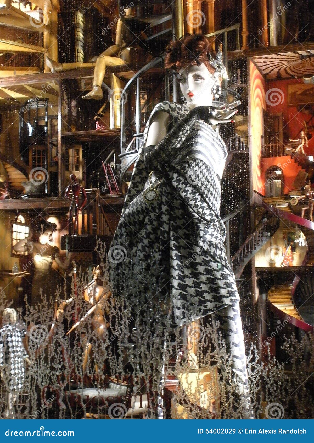 Wonderland Storefronts: 2009 Bergdorf Goodman Holiday Windows Inspired by  Lewis Carroll