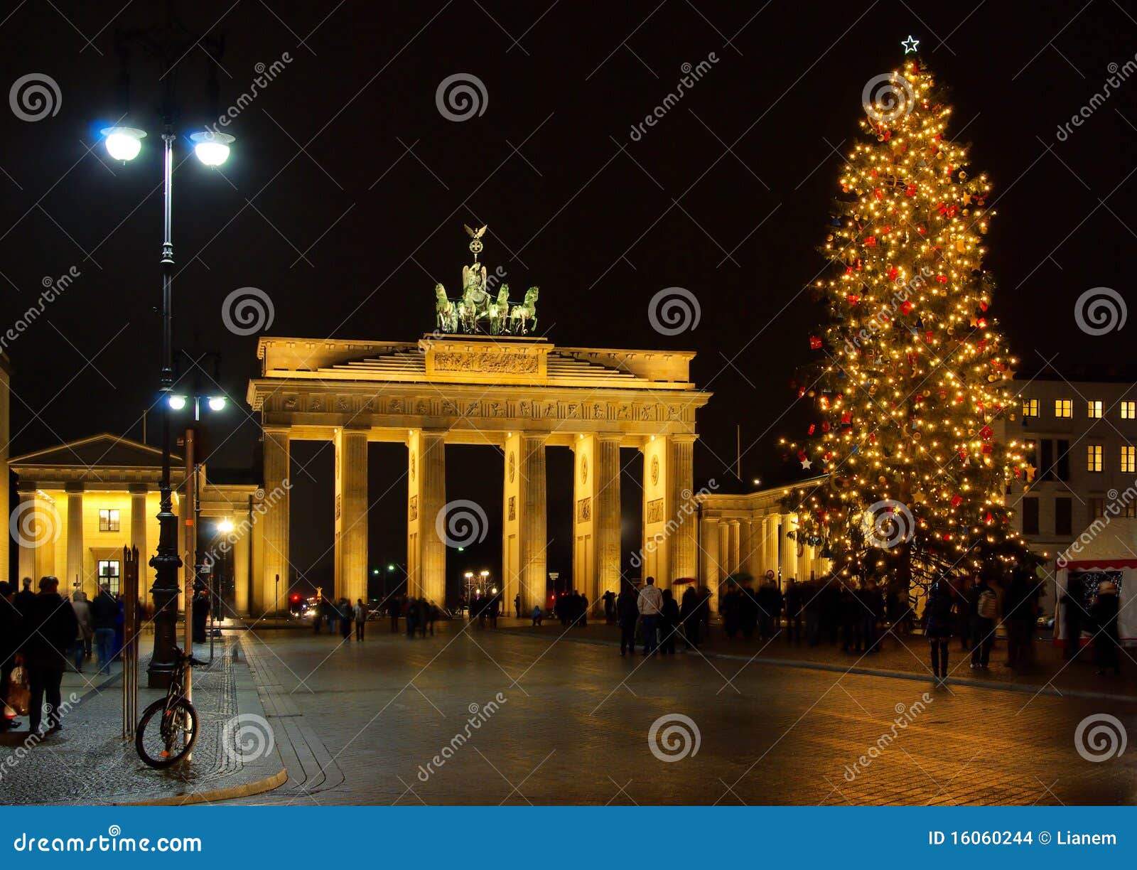 berlin brandenburg gate christmas