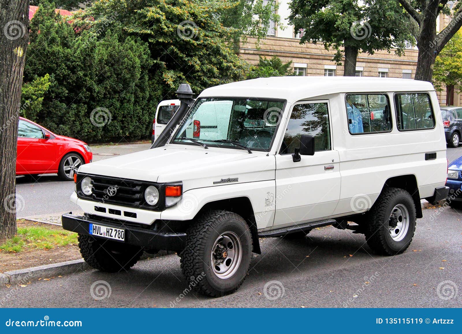 Toyota Land Cruiser 75 editorial stock image. Image of extreme - 135115119