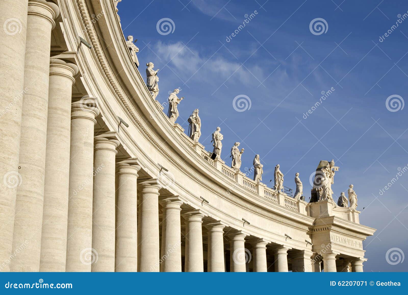the berninis colonnades at vatican