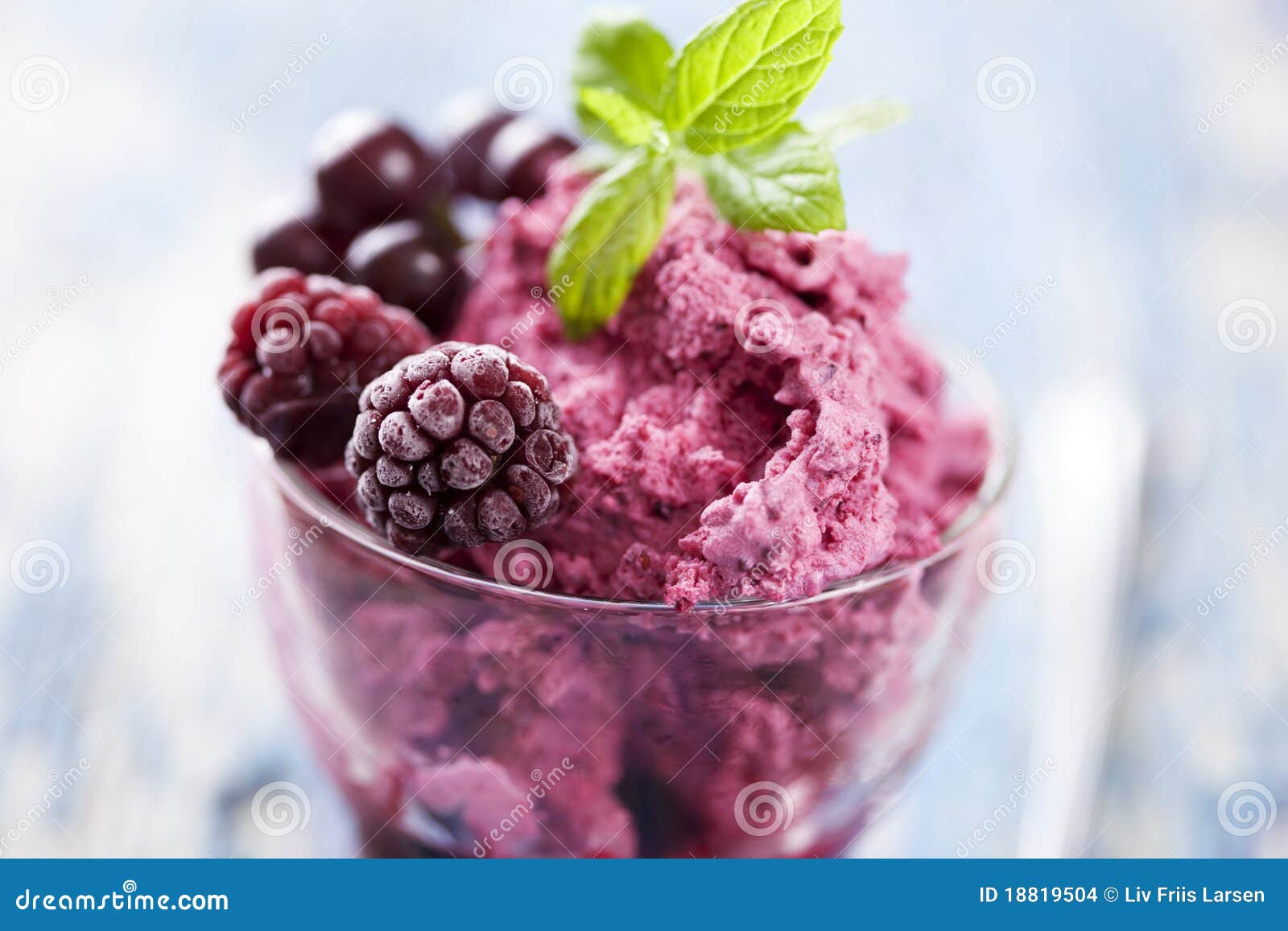 berry dessert