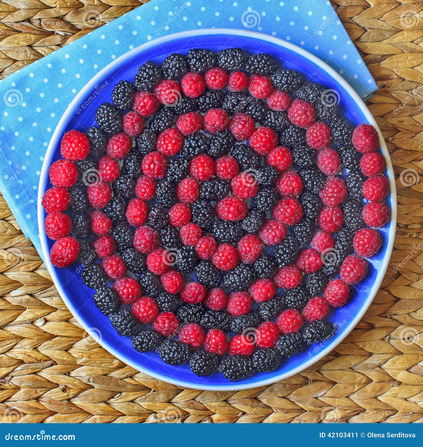 berry spiral on the plate