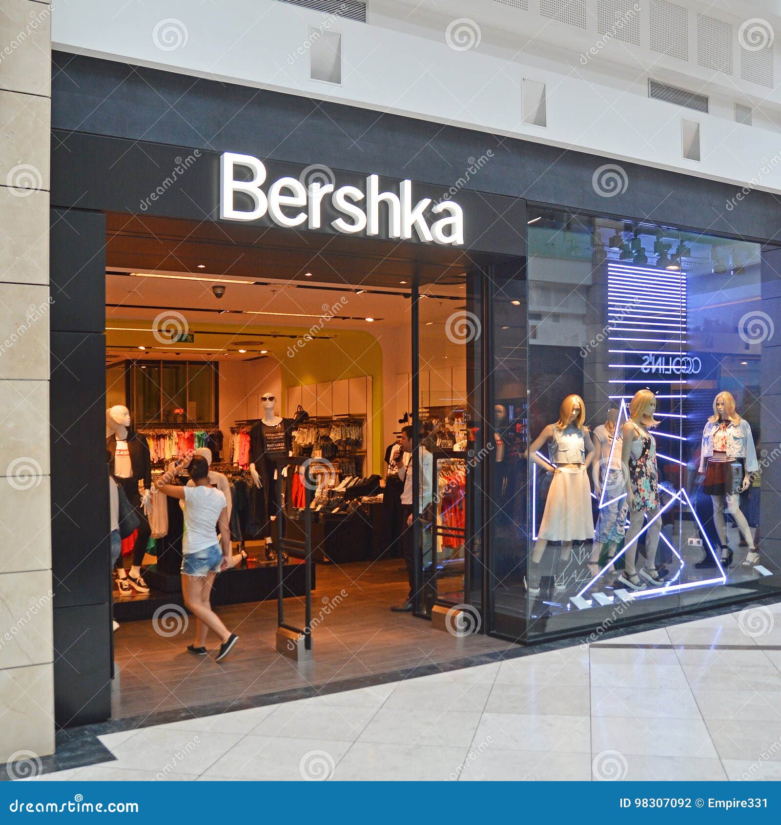 Bershka editorial photography. Image of market, sales - 98307092