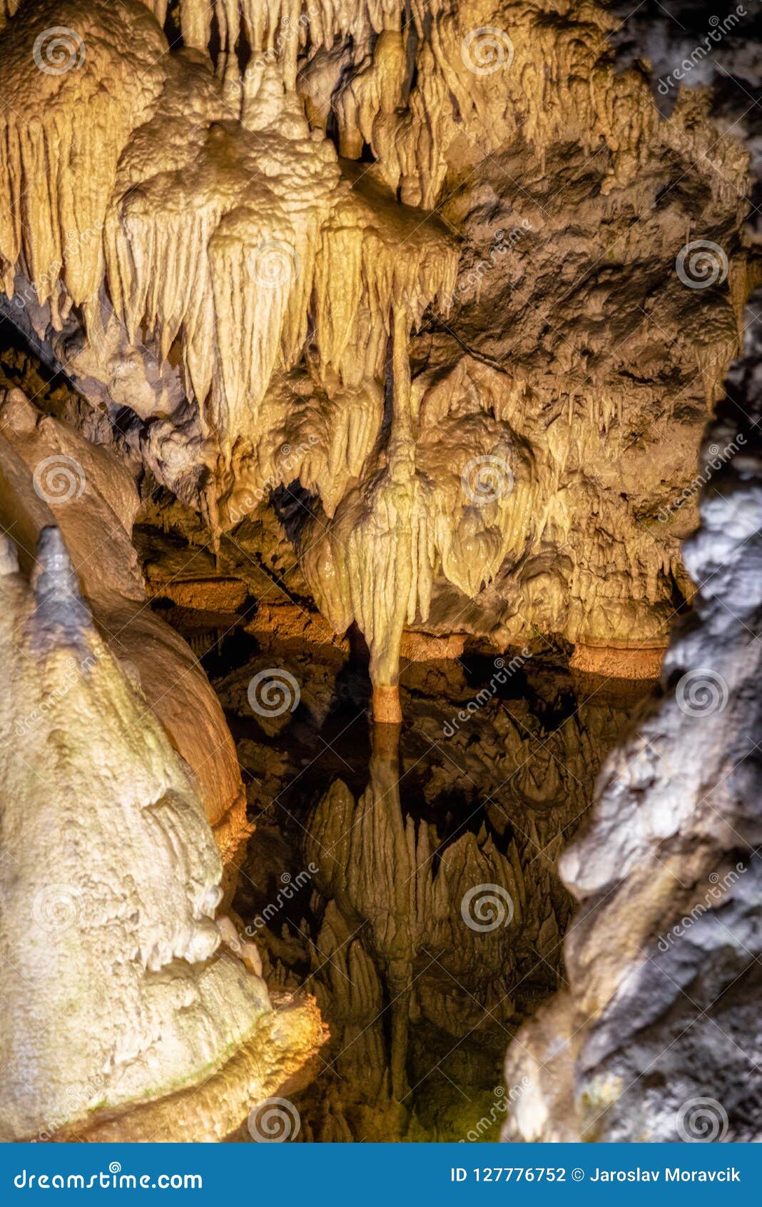 Beutiful cave cavern stock photo. Image of rock, formations 127776752