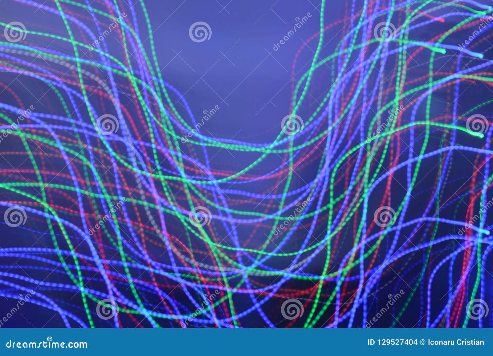 Bewegende Lichter Gegen Blauen Hintergrund Verschiedene Farben Stockfoto Bild Von Bewegende Blauen