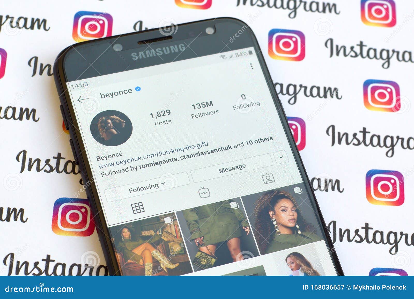 Beyonce Official Instagram Account On Smartphone Screen On Paper Instagram Banner Editorial Photography Image Of Igtv Banner