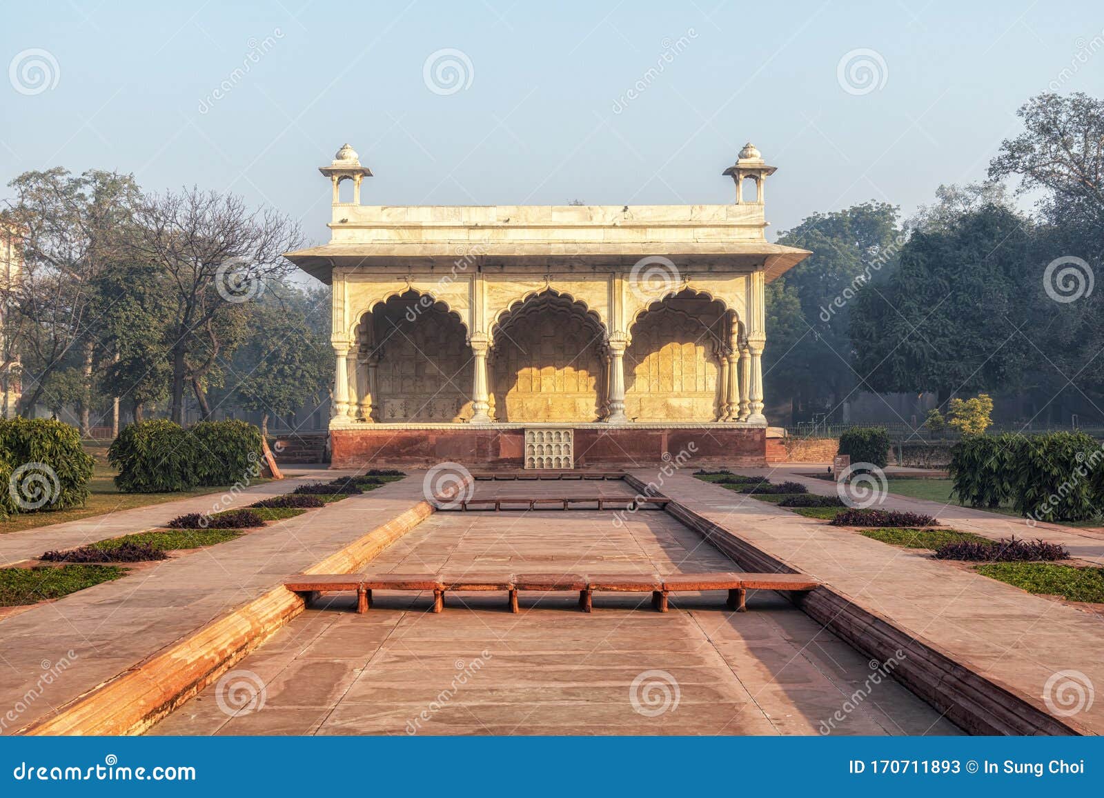 bhadon pavilion in red fort