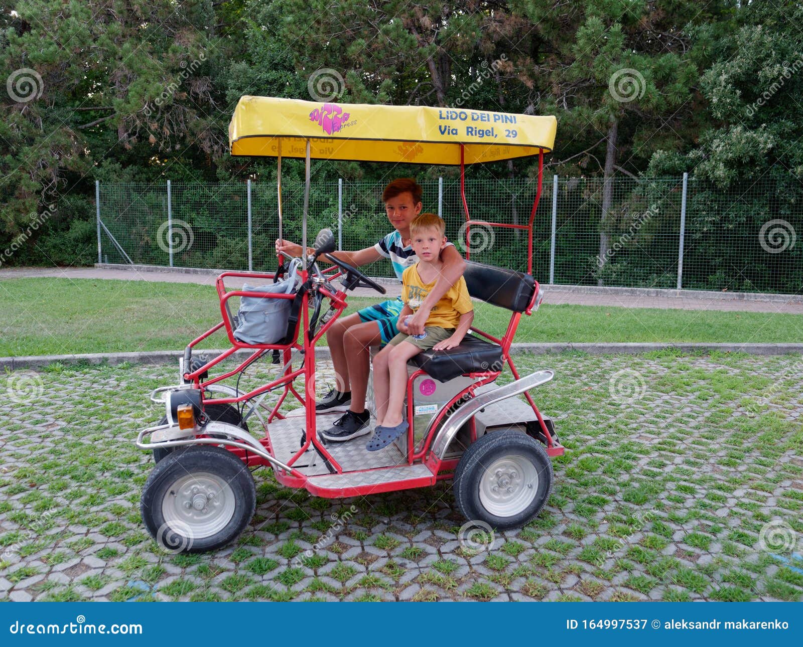 childrens ride on quad bikes