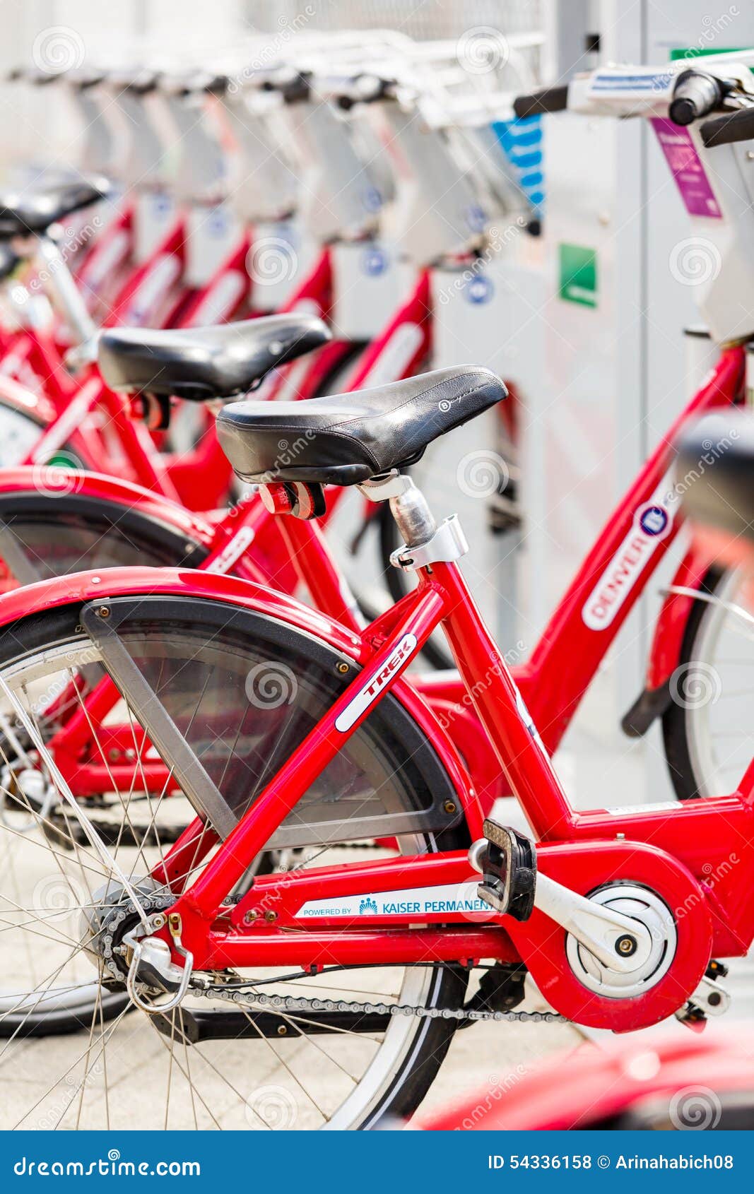 Bicicletas Rental Em Hyde Park Foto de Stock Editorial Imagem de aluguer, centro 54336158