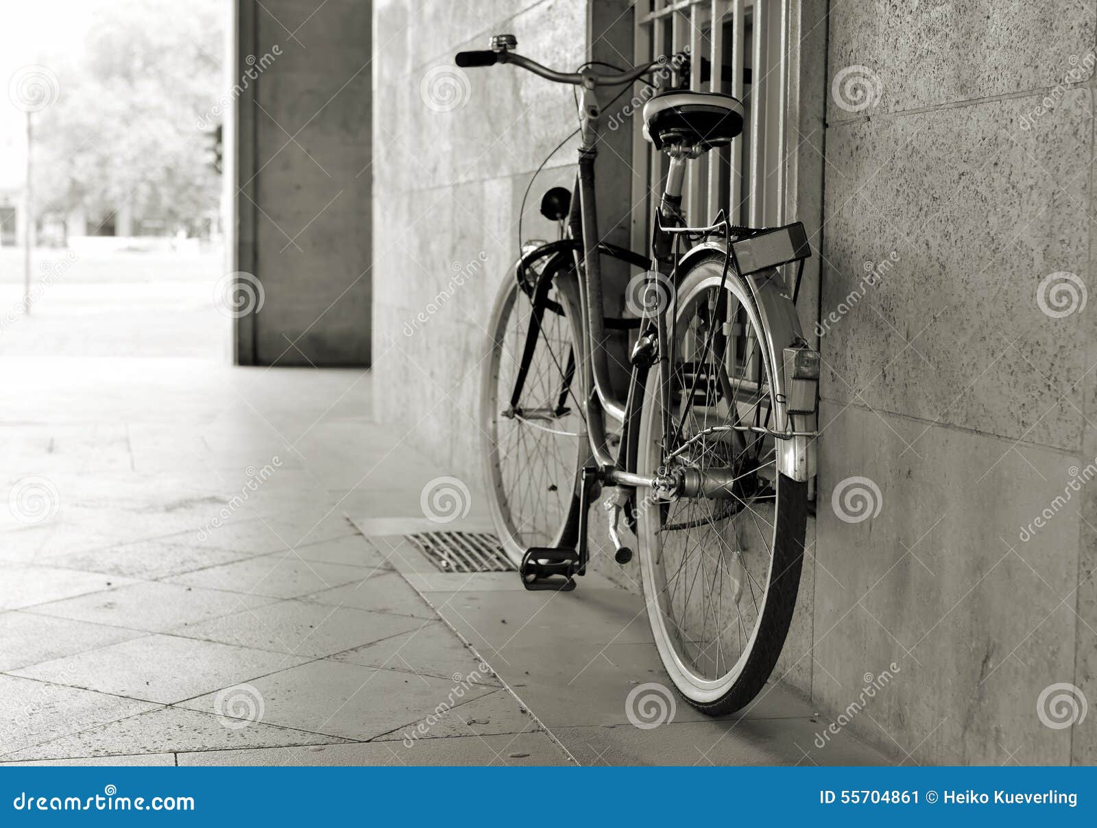Bicycle In Berlin Stock Image Image Of House Cyclotourism 55704861 bicycle-in-berlin-stock-image-image-of-house-cyclotourism-55704861