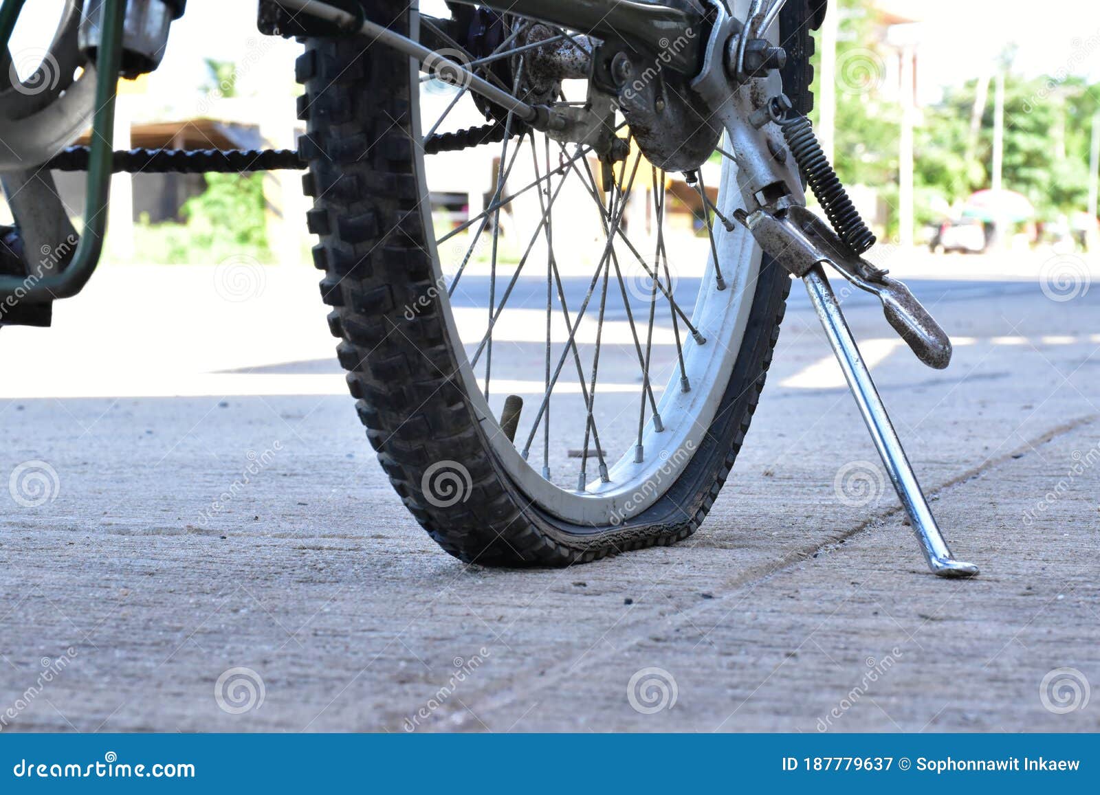 Bicycle flat tires stock image. Image of bike, driving 187779637
