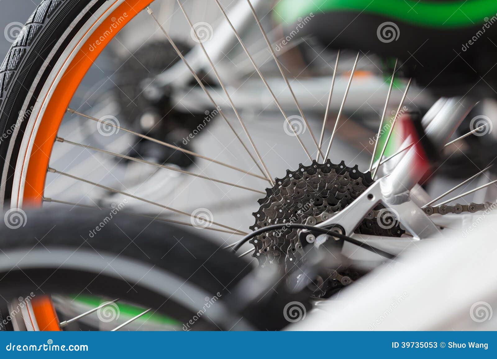 Bicycle gear detail stock image. Image of gears, chains 39735053