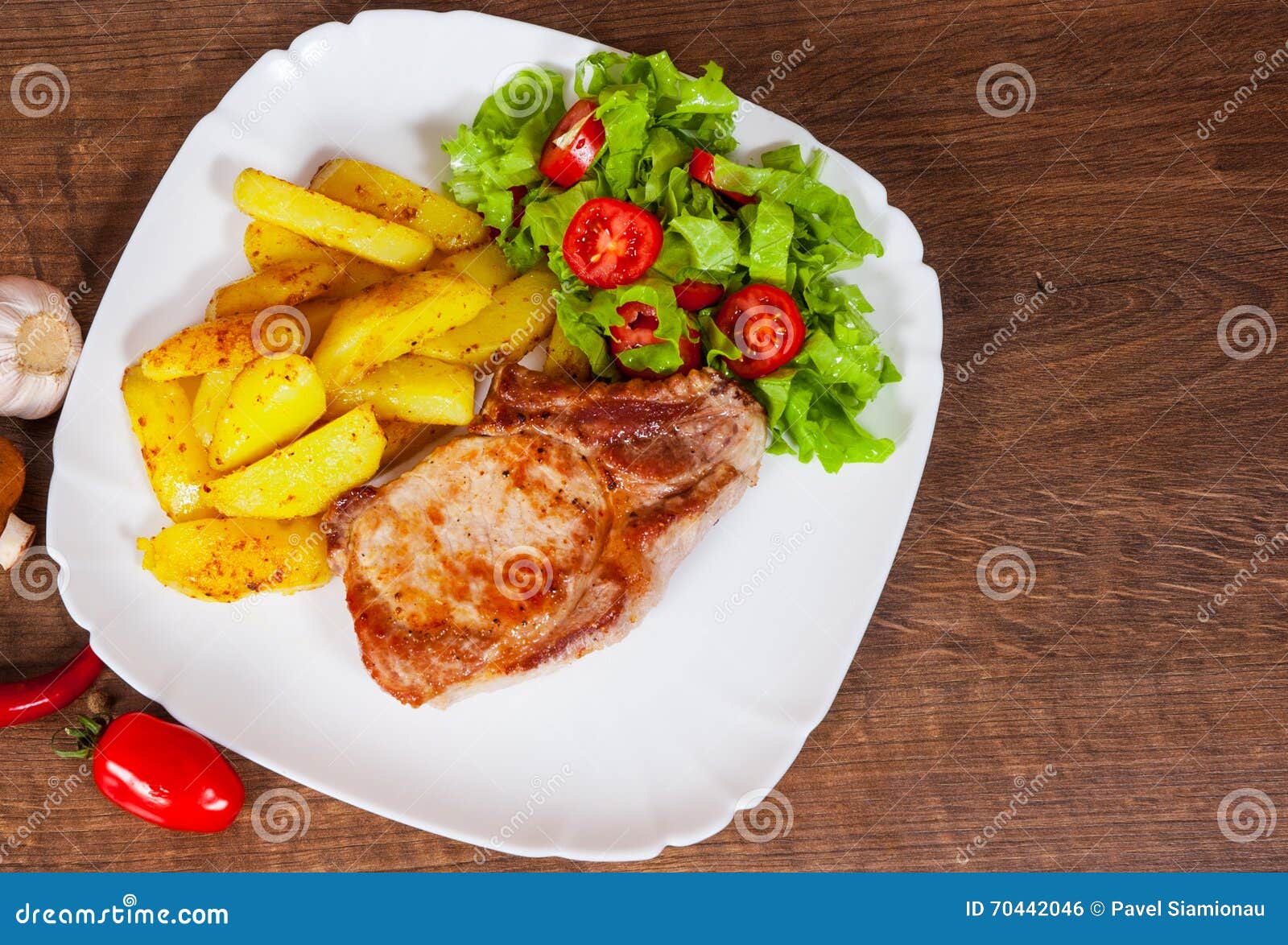 Fotos de Carne batata salada, Imagens de Carne batata salada sem royalties