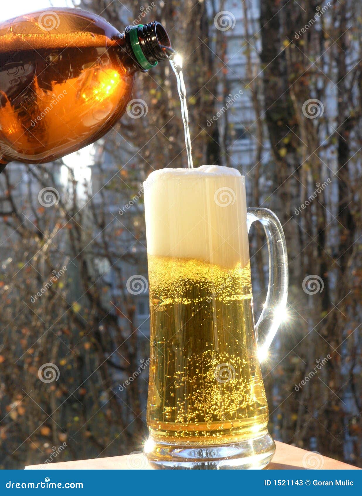 BIG BEER GLASS stock image. Image of close, beverage, yellow 1521143