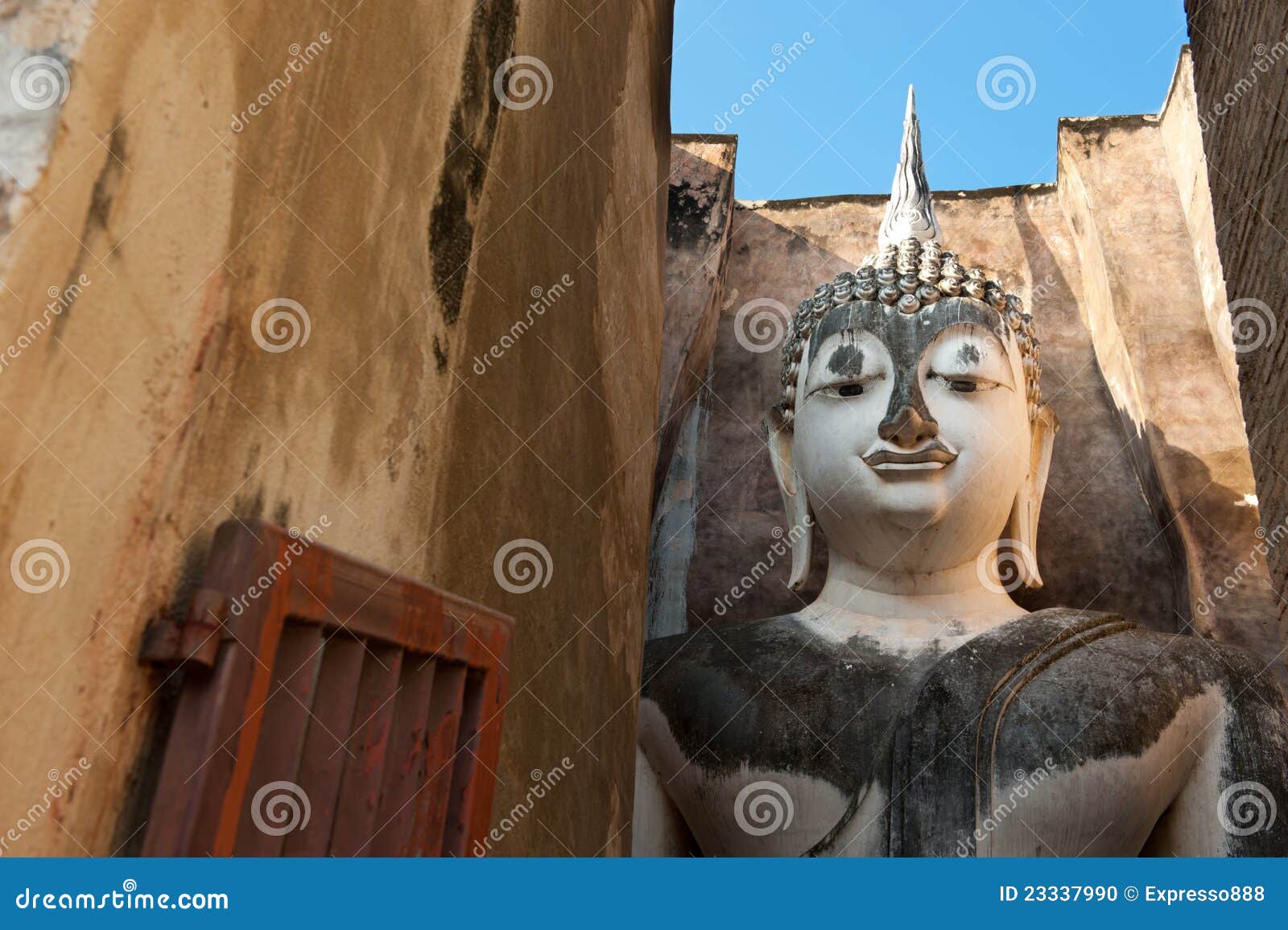big buddha at srichum temple. sukhothaiv