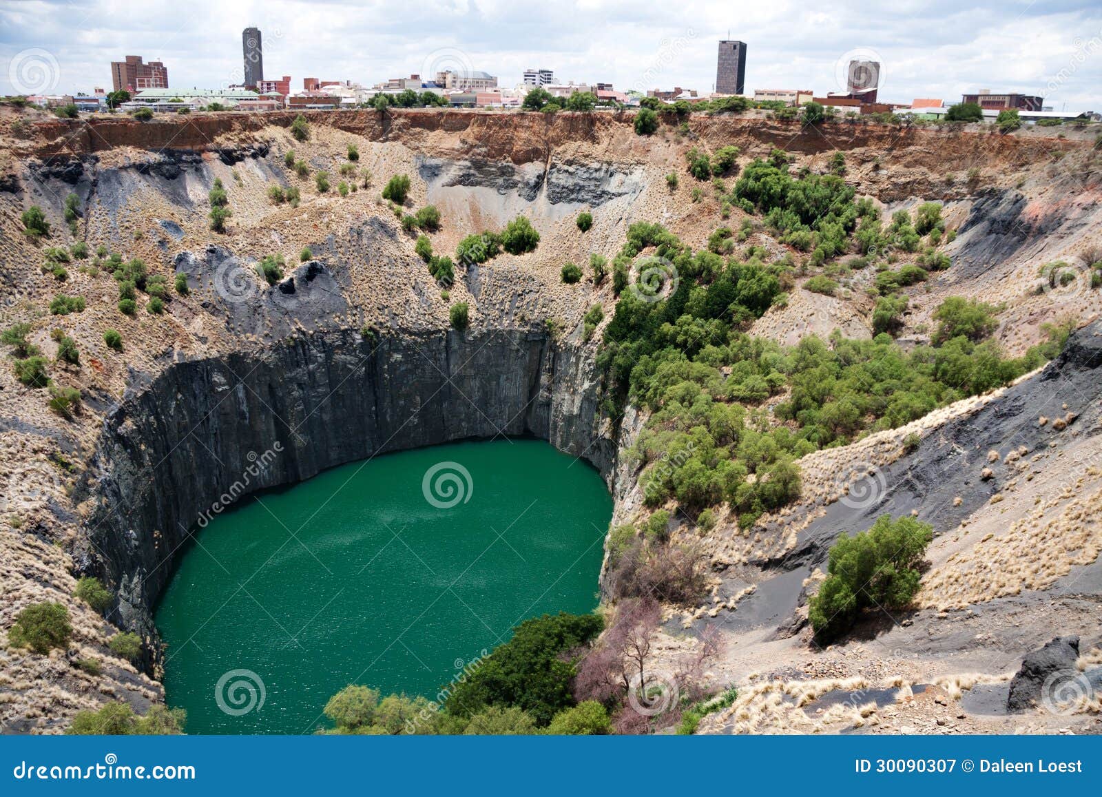 De Beers old Mine (De beers).jpg