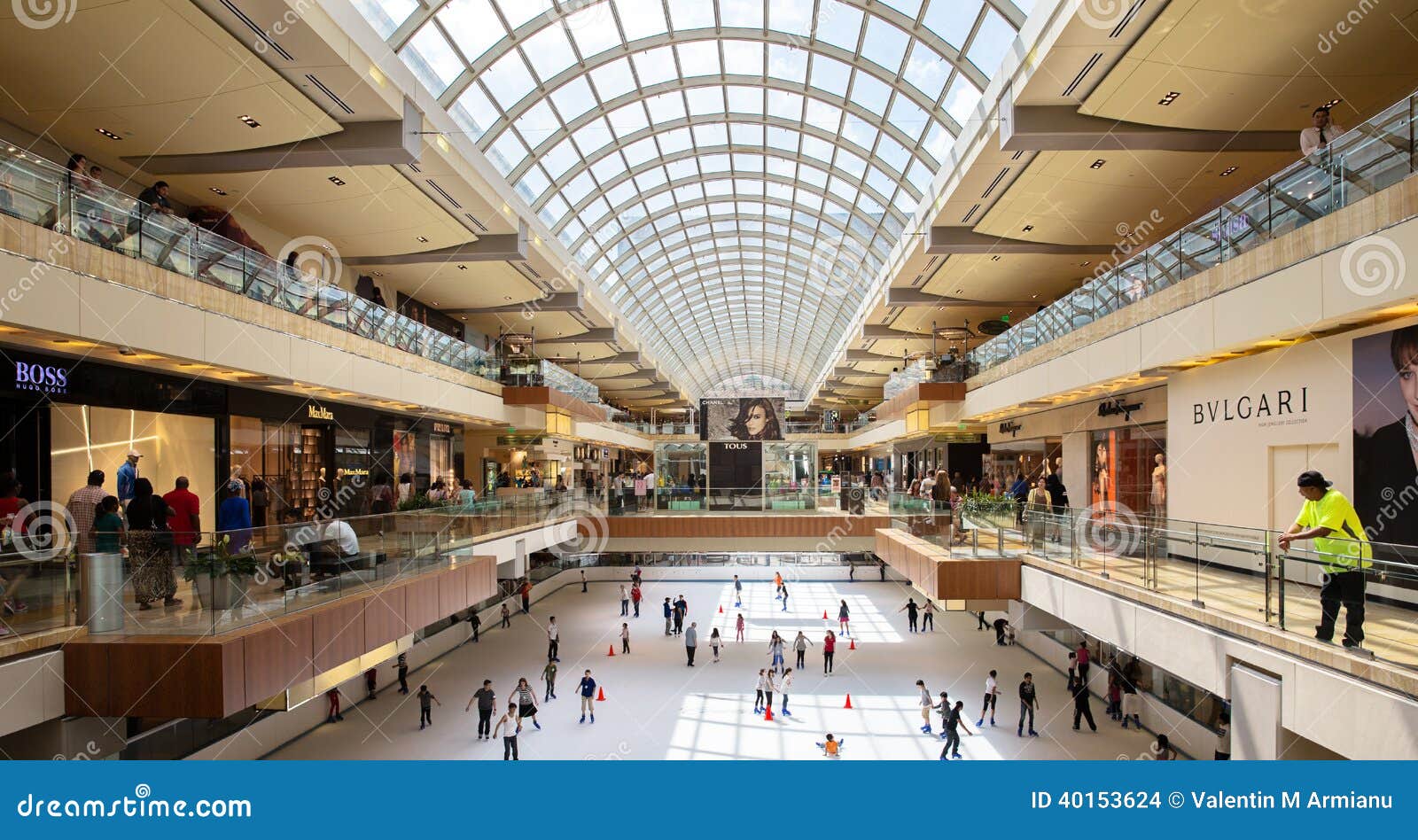 Galleria Dallas - Super regional mall in Dallas, Texas, USA 