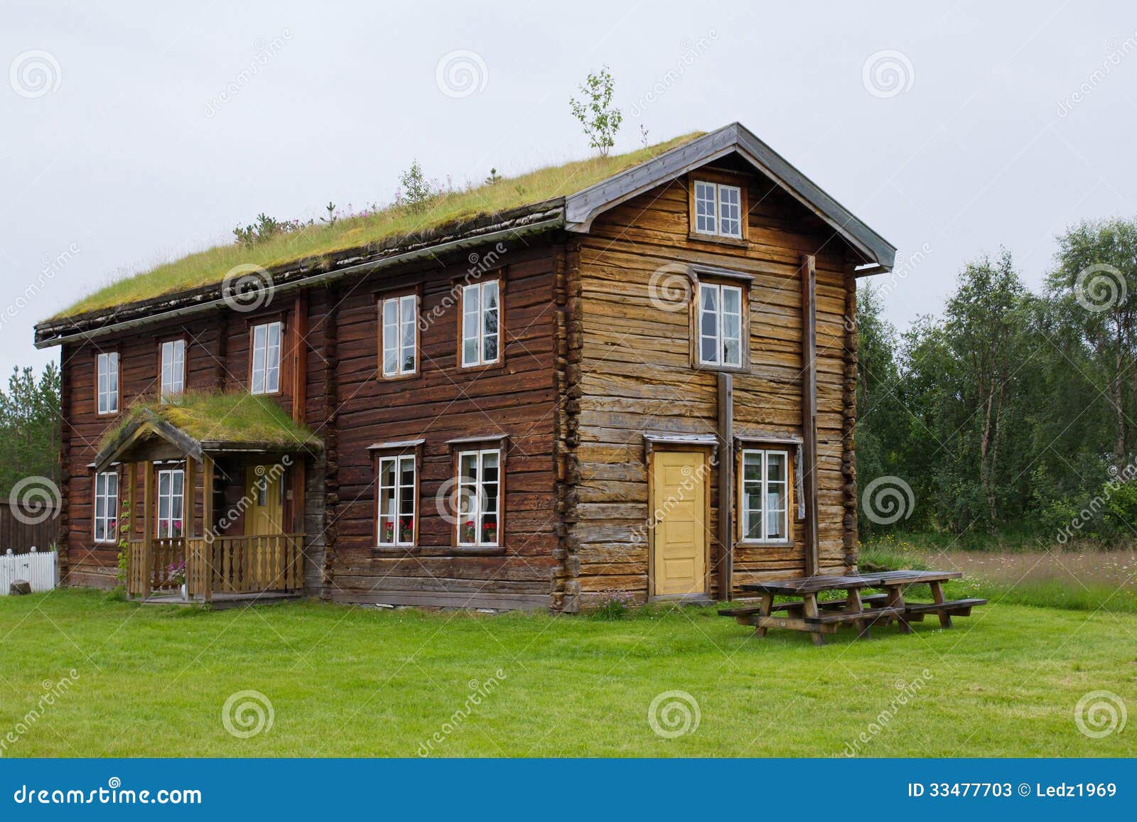 A big old wooden house stock image. Image of north, structure - 33477703
