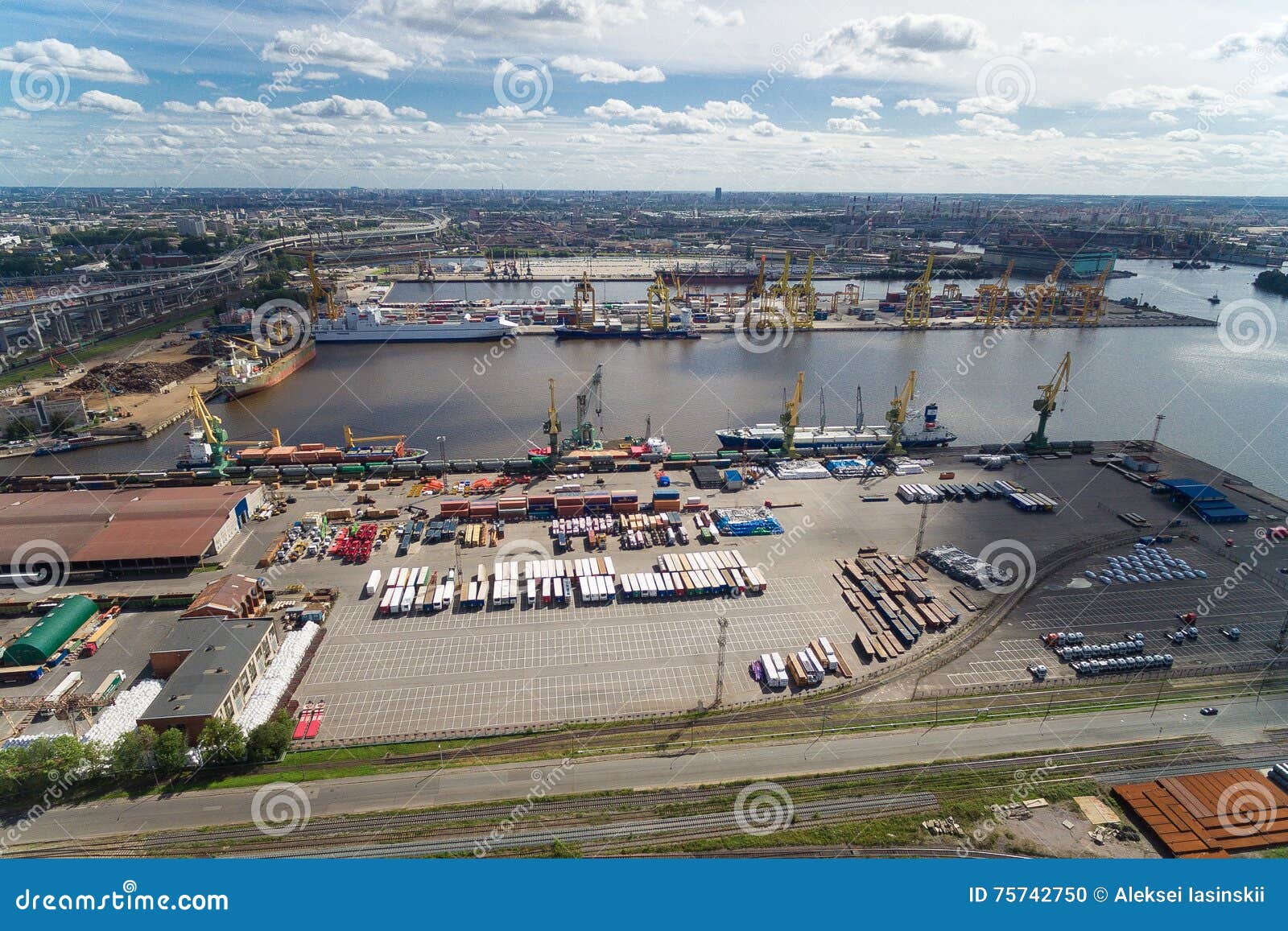 большой порт санкт петербург
