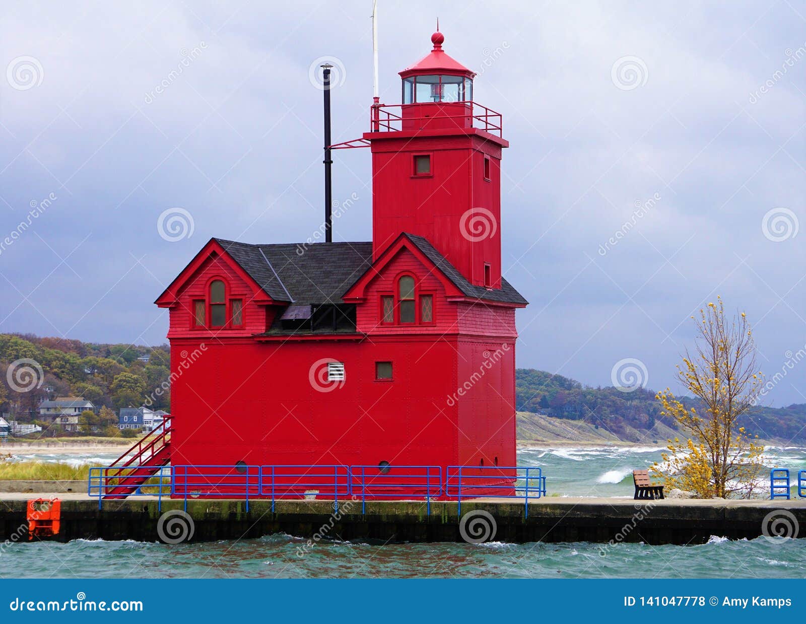 Big Red Lighthouse at Holland Park Holland Michigan Stock Photo - Image of beacon, 141047778