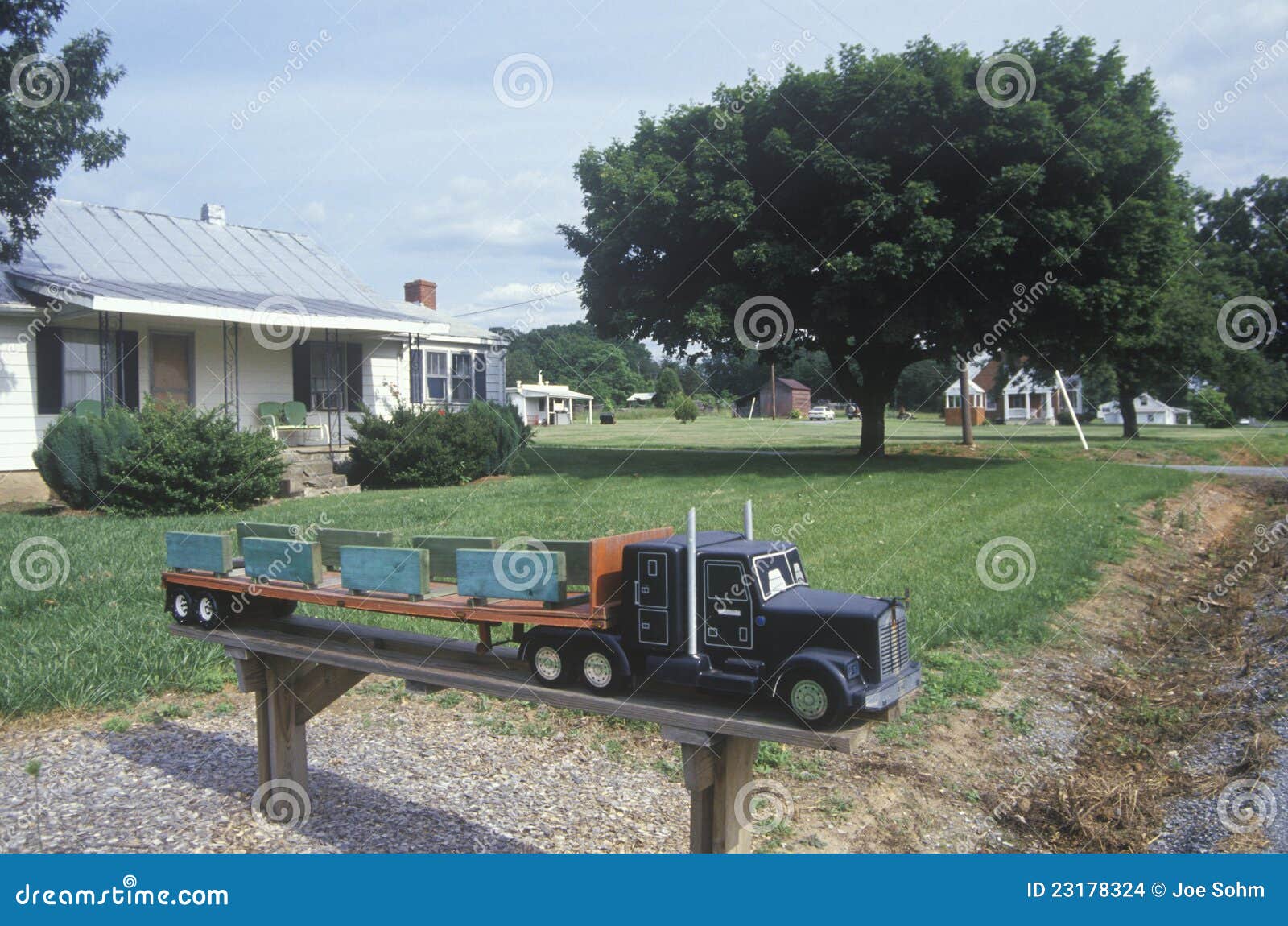 A Big Rig Truck Mailbox Editorial Stock Image Image 23178324