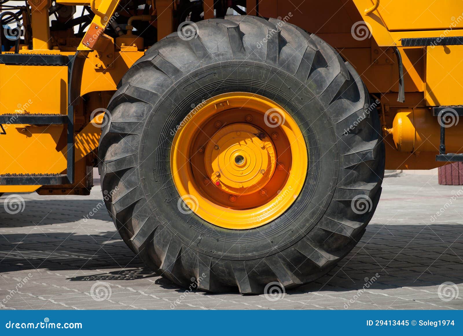 Big Wheel Of Truck Royalty Free Stock Photo Image 29413445
