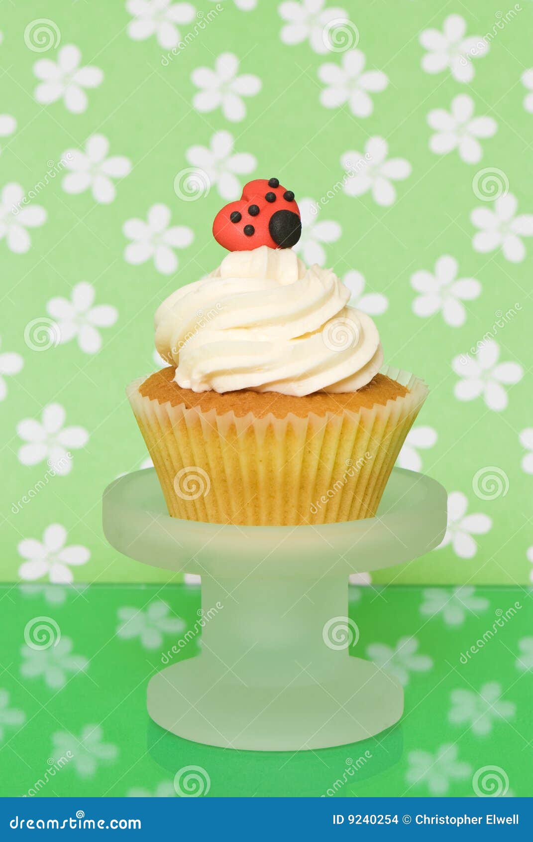 Cialda In Ostia Ladybug Miraculous Personalizzabile Forma Rotonda 20 Cm Decorazione Per Torta Amazon It Giochi E Giocattoli