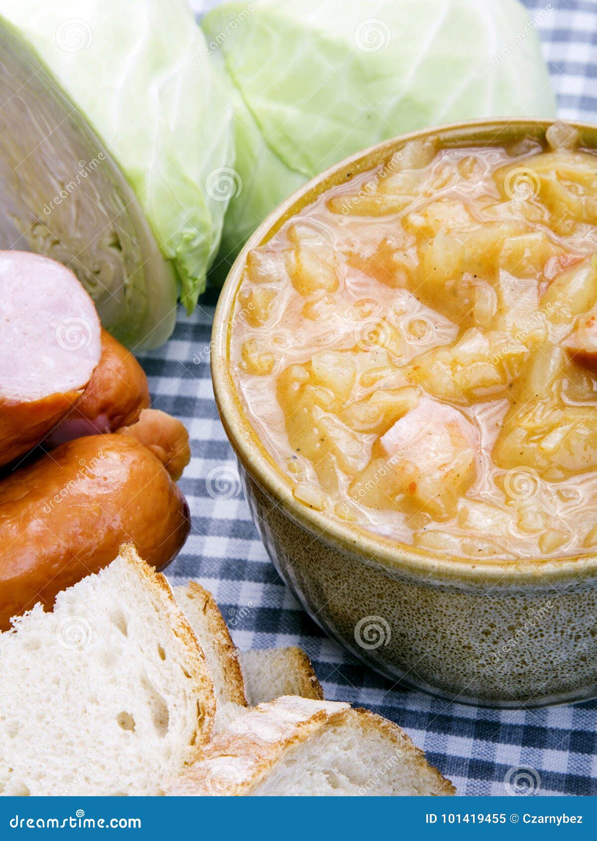 Bigos, Polnisches Sauerkraut Und Wursteintopfgericht Stockbild - Bild ...