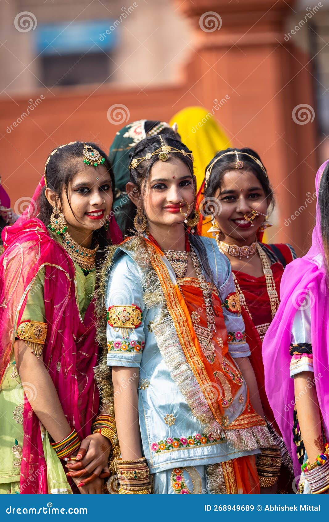 UTTAR PRADESH | Indian bride photography poses, Indian bridal fashion,  Indian bridal outfits
